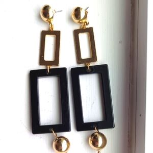 Elegant Black and Gold Geometric Earrings